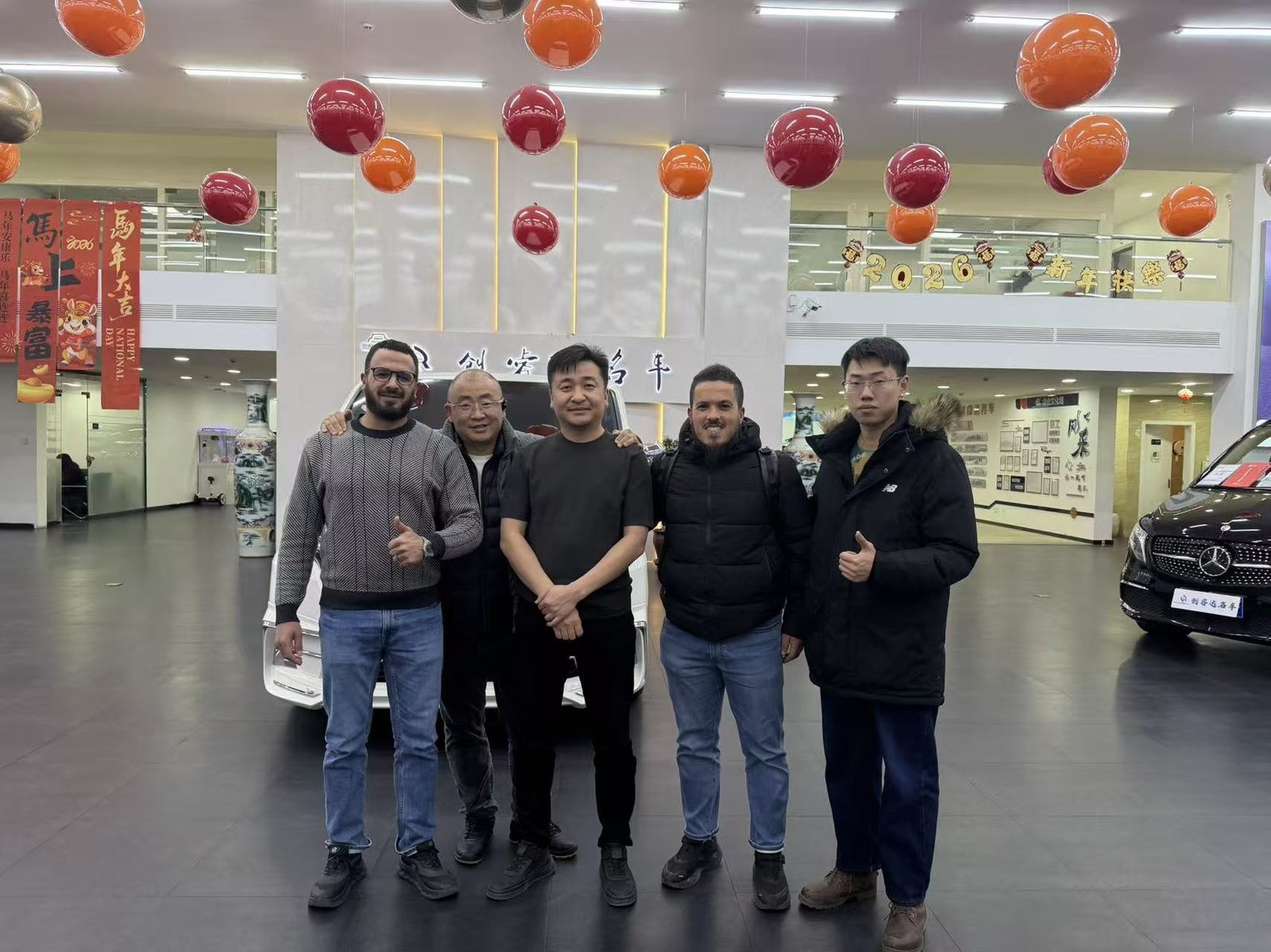 客户合影 展厅 01